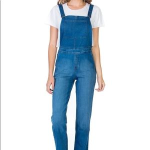 O2 Over the moon denim overalls. SZ M. Made in USA